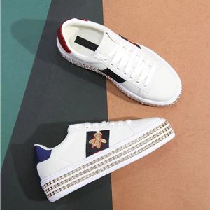 Dames ACE geborduurde platformsneakers bij Vrijetijdsschoenen Italië Luxe Goud Wit Groen Rood Gestreepte sneakers Wandelen Sport Ace Sneakers Wandelschoenen 05