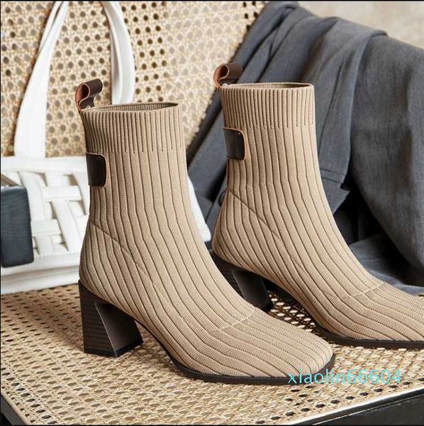 Botines de mujer Calcetines Zapatos Moda Versátil Coreano Elástico Botas de lana Cabeza plana Negro Marrón
