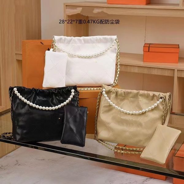 Bolsa para mujeres Otoño e invierno Nuevo bolso de cadena de caramelo de hombro único conjunto de dos piezas de dos piezas Hilo de bordado Pearl Backarm Bag al por mayor