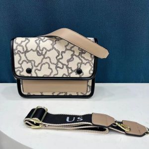 Sac pour femmes nouveau modèle de conception de mode PU personnaliser lettre petits sacs à bandoulière carrés pour les femmes Shopping voyage sacs à bandoulière