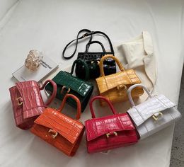 Bolsa feminina novo estilo ocidental pequena bolsa quadrada de couro brilhante padrão de crocodilo bolsa mensageiro de ombro para mulheres