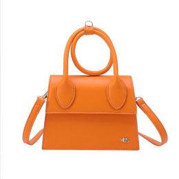 Sacs pour femmes design français haute qualité dames une épaule sac à main bandoulière forme concave petit sac carré 20-15-7cm