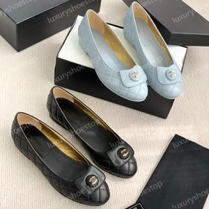 Chaussures de ballet de ballet féminine La marque Paris a le logo Black Femmes matelassé en cuir authentique Slip on Ballerina Luxury Round Toe Dames Designer Slingbacks Chaussures