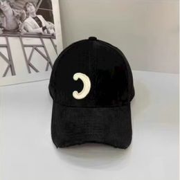 Berretto da baseball da donna Cappelli invernali spessi e caldi da donna Cappello con lingua d'anatra da uomo Berretti sportivi da uomo Cappello con visiera parasole con ricamo moda