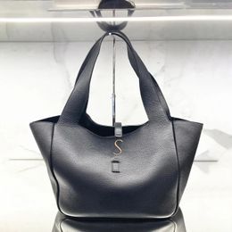 Bolso de hombro de diseñador de mujeres Bolsos de embrague de cuerpo cruzado Bolso de cuero de cuero CLEO HOBO LUXURYS SHOP LAPTOP Bag Fashion Lady Lady Bolsos de bolsos de compras Dhgate