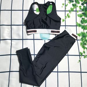Dames bikini's Gym Set Trainingspakken Zwart Rood Letter Yoga Workout Kleding Badpak Sportlegging Fitness BH Crop Top Yogapak