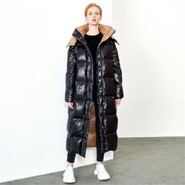 Vestes longues noires pour femmes Senior luxe hiver col haut à capuche lâche veste en duvet de canard blanc pour manteau par temps froid 211215