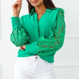 Women's Blouses 2023 Spring Green Vintage Lace Shirts Hollow Out Sexy Women Blouse Lange mouw Mesh Design White Button Ups Tops Femme 23682