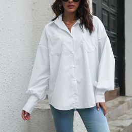 Blusas de mujer 2023 Camisa blanca con bolsillo de primavera para mujer Camisa holgada de manga larga con solapa informal estilo OL para mujer 231209