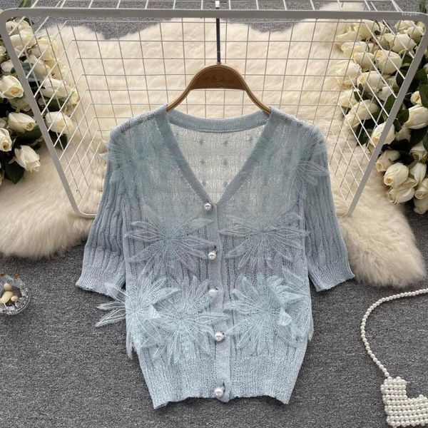 Blusas para mujer, ropa de verano 2023, camisa de estilo occidental dulce para mujer, blusa cárdigan francesa bordada de seda helada de manga corta con cuello en V, blusas