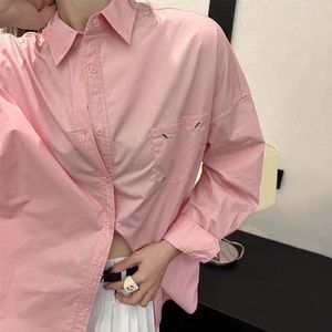 Chemisiers pour femmes 2023 Summer Women Shirt Designer Niche Tide Design Loose Casual Revers Bat Sleeve Fashion Ladies