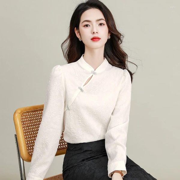 Blouses des femmes 2024 Han Style Vêtements Femmes White Qipao Shirt Mandarin Collier chinois Boucle de placque inclinée Design Jacquard Tops