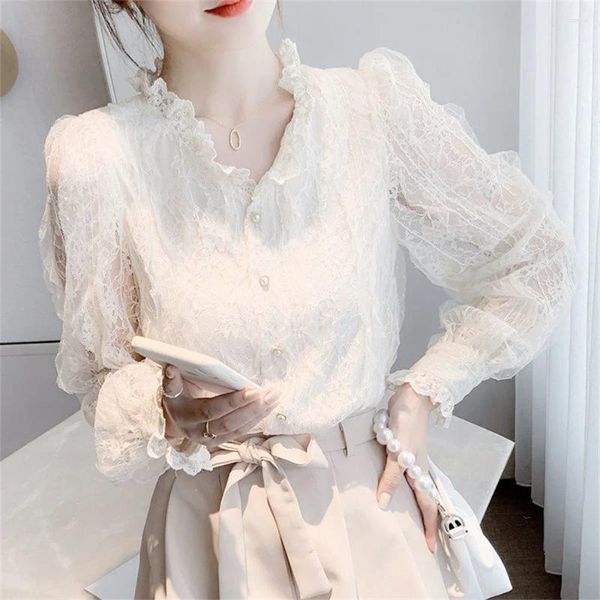 Blouses pour femmes 2024 Bureau Lady Top Top Printemps Sweet Femmes Sweet White Longe Lace Lace Lace Sexy Shirt Corée Style Elegant