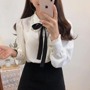 Blouses des femmes 2024 s mignonnes filles douces mignonnes vintage noire blanche lacet-up ruban bouton bouton de chemises formelles élégantes