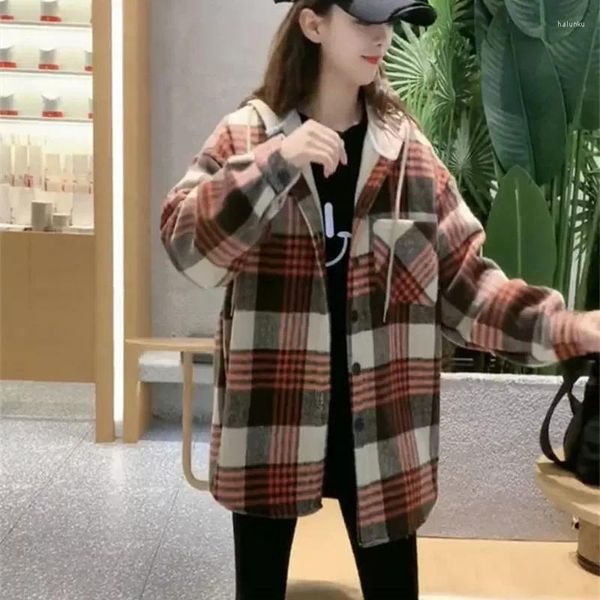 Blusas de mujer 2024 Edición coreana de primavera con capucha para mujer camisa a cuadros cálida abrigo Casual de lana de felpa gruesa estilo de marca superior