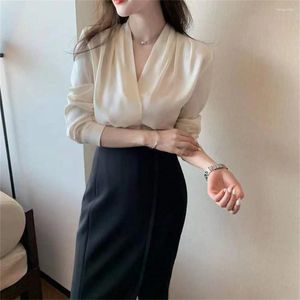 Women's Blouses 2024 Spring Pearl White Color Blouse Vrouwen V-Neck Kantoor Lady Lady Tops Koreaanse stijl Solid Chiffon Shirts vrouw