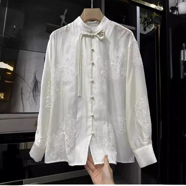 Blouses féminines 2024 Spring Summer Design Button Shirt Jacquard broderie Retro Chemisier