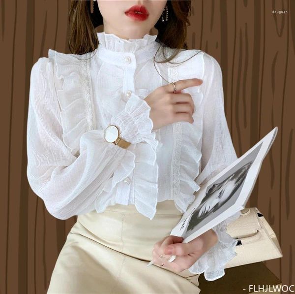 Blouses des femmes 2024 Colondeaux de col roulette de printemps Basique Fonds Fashion Long Manche élégante Bureau Dame White Ruffled Chic Tops Blusas