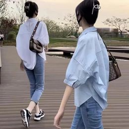 Blouses pour femmes 2024 été étudiantes Preppy Style chemises femme coréenne coton demi manches côté fendu irrégulier dame vestes
