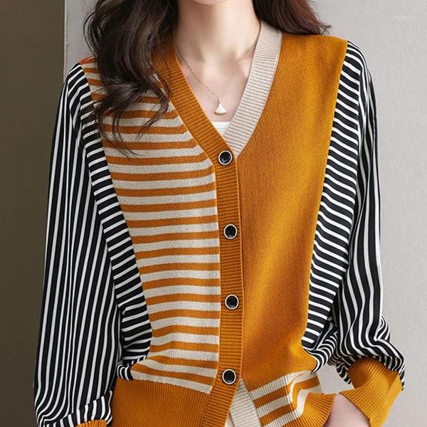 Blouses pour femmes 2024 Summer Korean Style Retro Loose Office Casual Office Lady Shirt irrégulière épissage à rayures à rayures en V bouton de cou de cou