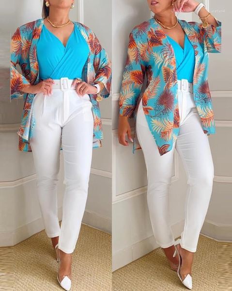 Blusas de mujer 3PCS Wrap Cami Top Belted Pants Set con blusa con abertura de estampado tropical 2023 Summer Commute Moda informal para mujer