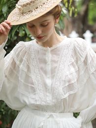 Blouses des femmes Aigyptos Spring été Femmes Tops Vintage Elegant Slim O Neck Long Lantern Sleveve Lace White Cotton Linen surdimensionné