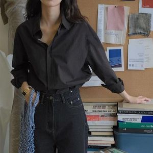 Blouses pour femmes Chemise noire pour femmes surdimensionnées élégantes mode coréenne manches longues vintage hauts bureau dame décontracté esthétique de base