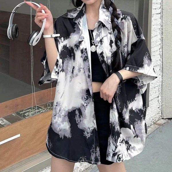 Blouses pour femmes noir cravate colorant imprimé chemisier été boutonné chemise pour femmes fille Goth coréen hauts à la mode vêtements Cardigan