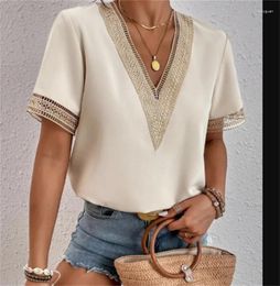 Blusas de mujer Blusa con cuello en V Empalme de encaje Elegante Commuter Camisa suelta de manga corta Mujer 2024 Verano Estilo británico Tops casuales diarios