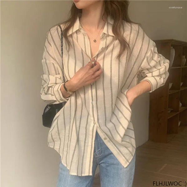 Blusas de mujer Chic Corea lindas y dulces chicas transparentes a rayas camisas de novio mujeres Japón estilo Preppy sueltas Casual botón Retro Tops