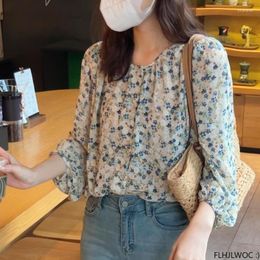 Blouses Femmes Chic Corée Japon Fenimine Vêtements Femmes 2023 Design Rétro Vintage Voir à travers Transparent Mignon Floral Imprimer Tops et
