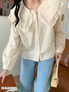 Blouses pour femmes chic Corée en dentelle blanche Tops blusas mignonnes filles mignons style japonais 2022 Automne Femmes Design Single Butted Button Shirts