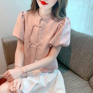 Blusas de mujer Estilo chino Cheongsam mejorado Top para mujer Chic Jacquard con cordones Botón Mujer Elegante Blusa informal con mangas abullonadas de color rosa