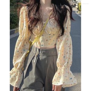 Chemisiers pour femmes Deeptown Style coréen Chemises à fleurs jaunes Manches bouffantes Y2k Vintage Chemisier à col carré Kawaii Lace Up Corset Crop Tops