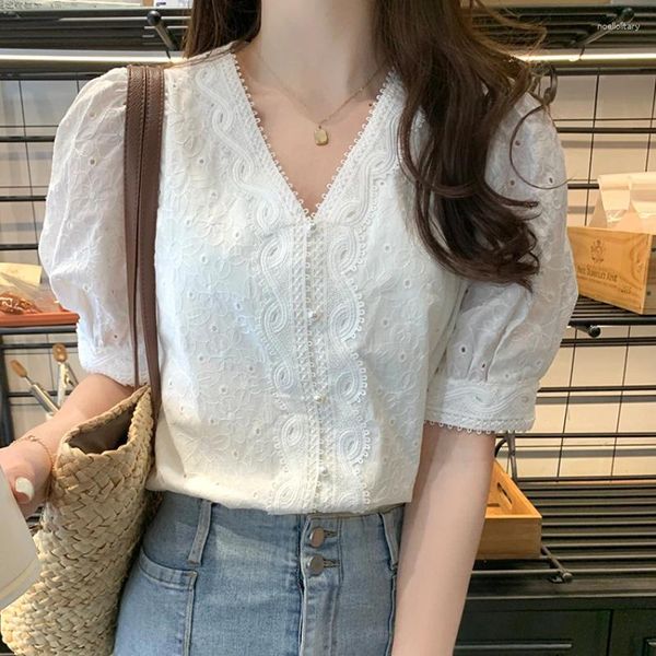 Bordado de mujeres Bordado de bordado lindo elegante Tops Mujeres Corea Corea Japón Estilo Diseño Hollow Out Botón de encaje blanco BLUSIÓN