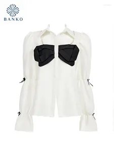 Blouses de femmes Élégance française Femmes sexy Summer Simple Bow Pearl Chain Top Basic Casual Design White Shirts Puff Sheve Mori Girl