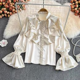 Damesblouses Franse stijl Losvallende dame Tops Vintage flare Lange mouw Acetaat satijnen overhemd Temperament Opstaande kraag Ruche Witte blouse