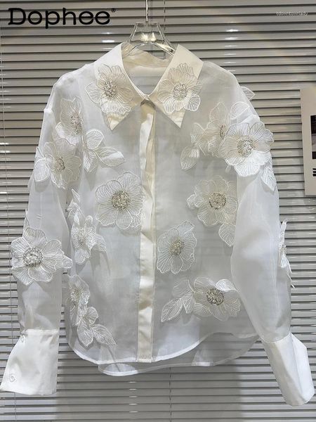 Blusas para mujeres Estilo francés Sequine 3D Temperamento de temperamento de flores Camiseta para mujeres 2024 Spring Autumn Lapel Bead Manga larga blusa blanca