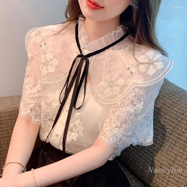 Blouses pour femmes French White Perspective Lace Shirt for Women 2024 Summer Puff Sleeve Broidered Top Lotus Collar Perles Blusas