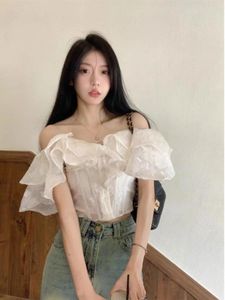 Blouses pour femmes Français Sweet Girl Slash Cou Chemise à volants Printemps Sexy Enveloppé Poitrine Slim Fit Fishbone Court Top Mode Vêtements Féminins