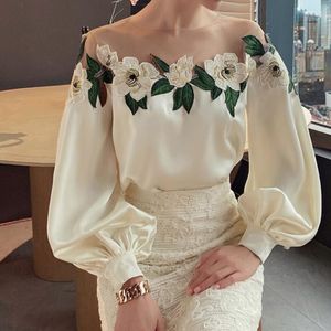 Blusas de mujer Estilo suave Sensación avanzada Camisa de flores bordadas Diseño de vestido de primavera y otoño para mujer Pequeña multitud Top One-