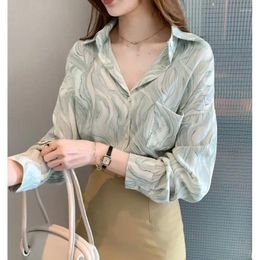 Dames blouses halo geverfd licht kleur chiffon veer 2023 ontwerp sense klein los dun gevouwen en versleten shirt