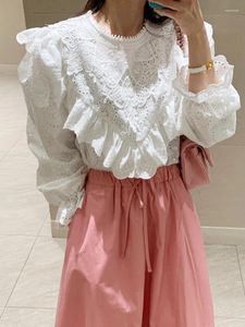 Blouses pour femmes Hollow Hook Flower Shirt Sleeve for Women Long Sweet Temperament O-Leck Patchwork Blusas 2024 AUTOMNE TIDE TOP X020