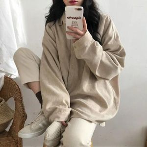 Blouses Femmes Mode japonaise Chemises en velours côtelé Femmes Solide Unisexe Style Bf Automne Baggy Loisirs Blusas Ulzzang Vêtements tout-match Tops