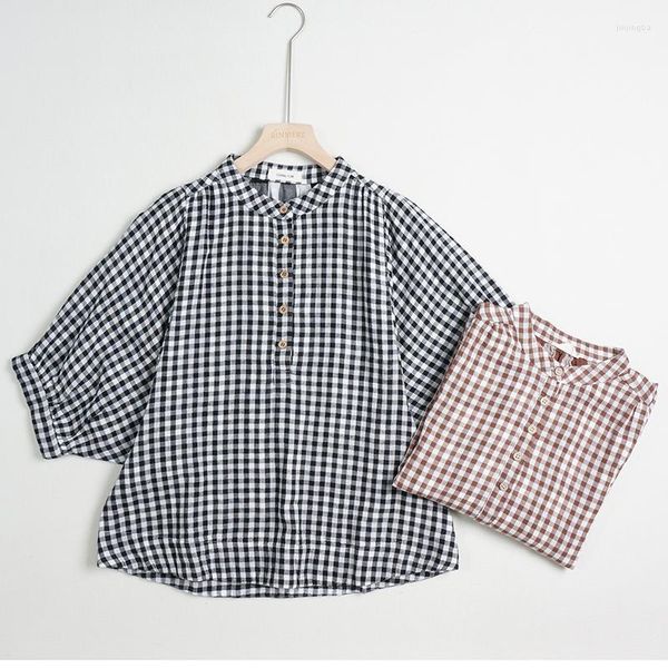 Blouses pour femmes style japonais Mori Girl double gaze de coton à carreaux col montant pull à manches chauve-souris chemise rétro littéraire douce réduction de l'âge