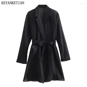 Blouses pour femmes Keyanketian automne avec ceinture chemise minimaliste noir élégant col cranté à manches longues haut robe kimono