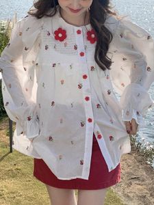 Blouses pour femmes Kimokokm Sweet Shirt Single-Basted Peter Pan Collar Lace Kawaii Sleve de broderie blanche Floral