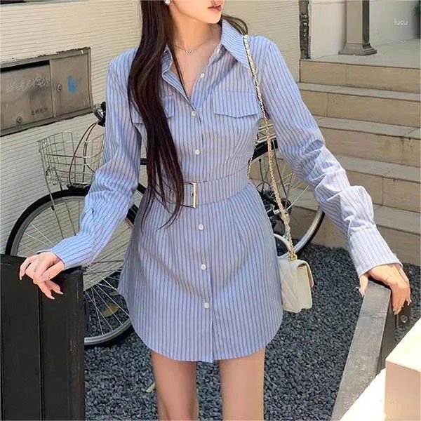 Bloses de mujer Corea Botón de moda Botones y pantalones pantalones cortos traje Elegante Lapa de manga larga Blusa rayada 2 piezas