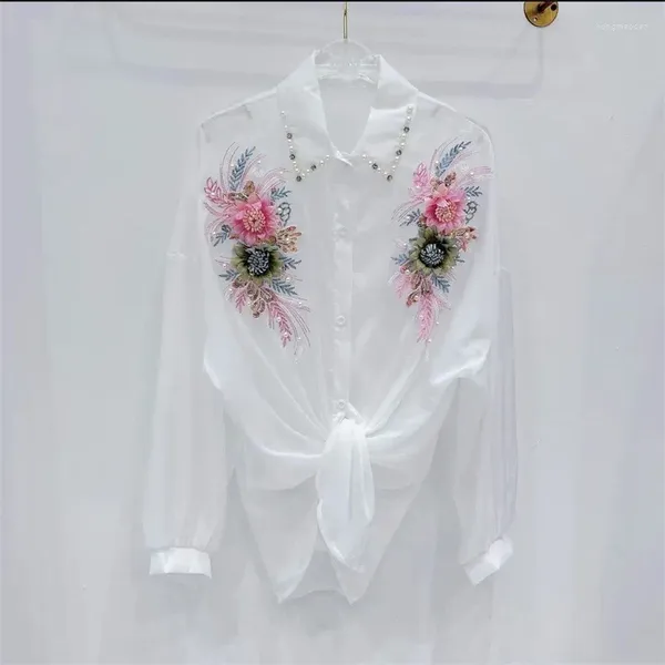 Blusas de mujer Blusa de manga larga para primavera y otoño, blusa de tela con protección solar bordada en 3D, Tops florales, camisa con diamantes de perlas de pasarela H409