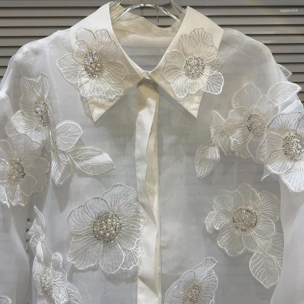 Blusas de mujer estilo de lujo 2024 primavera manga larga lentejuelas pétalos apliques camisas de malla blanca y Tops para mujer
